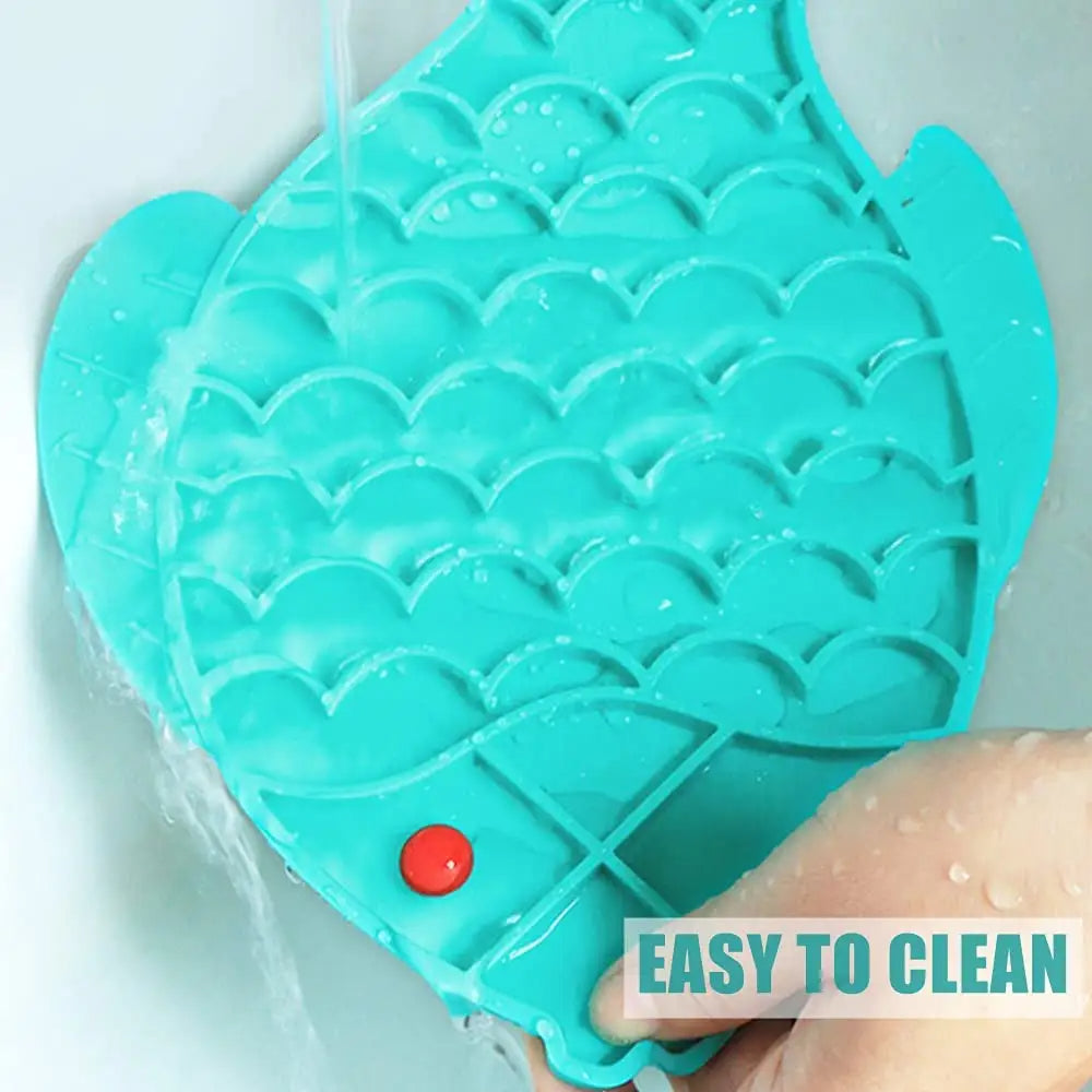 Silicone lick mat for pets from Gigli Pet, designed as a slow feeder for cats and dogs to prevent choking and promote chewing.